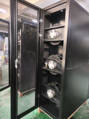 Capacità di raffreddamento 42.5KW In Row Air Cooled Precision Data Center HVAC R410A Frigorifero