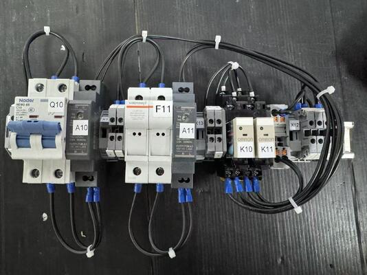 CE+T Bravo 25 1 Fase 110Vdc a 230Vac 6KVA DC a CA Sistema di inverter P/N S62AD5E0204SN000K001
